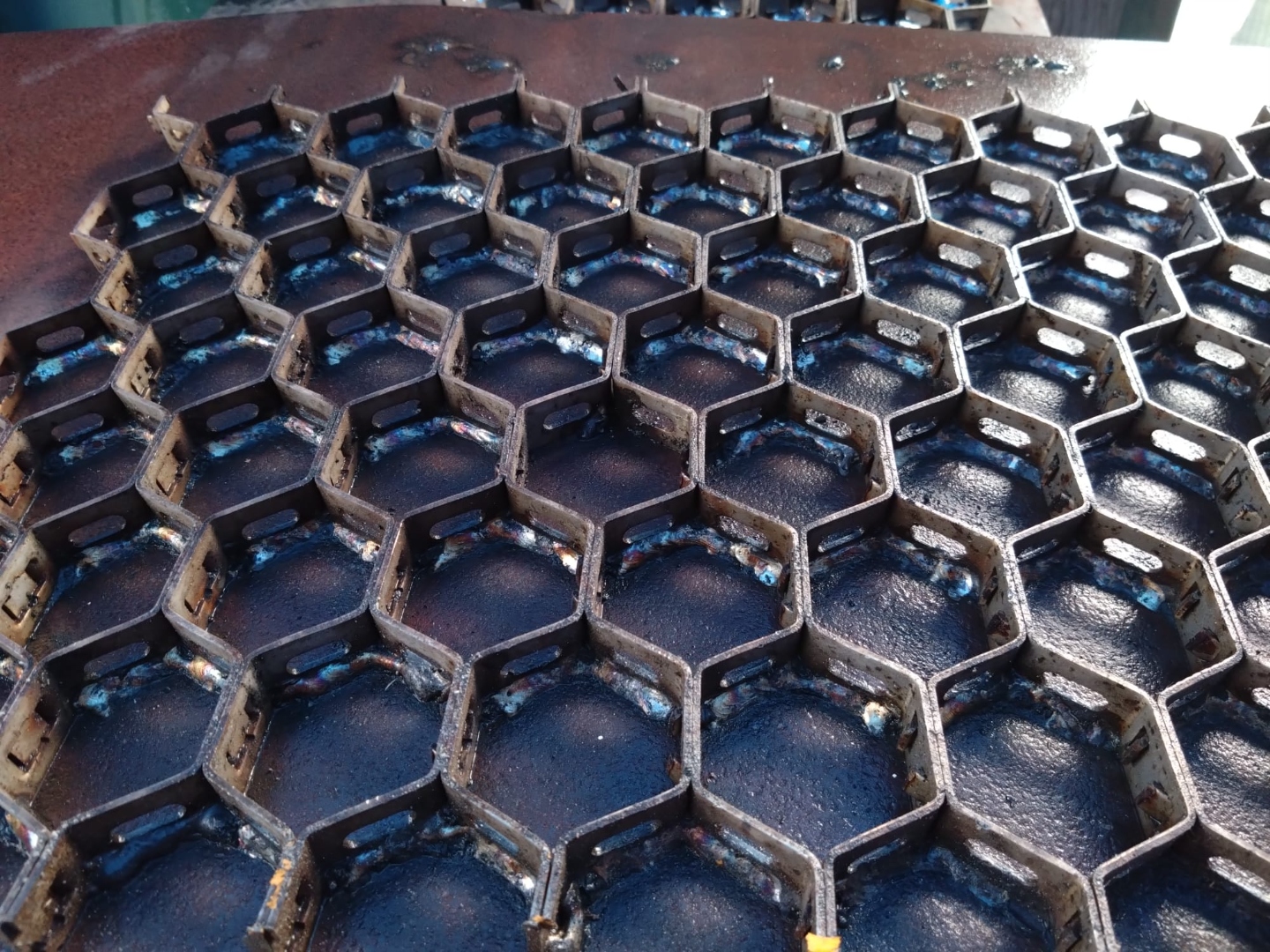 Completed hexmesh panel with fill welds